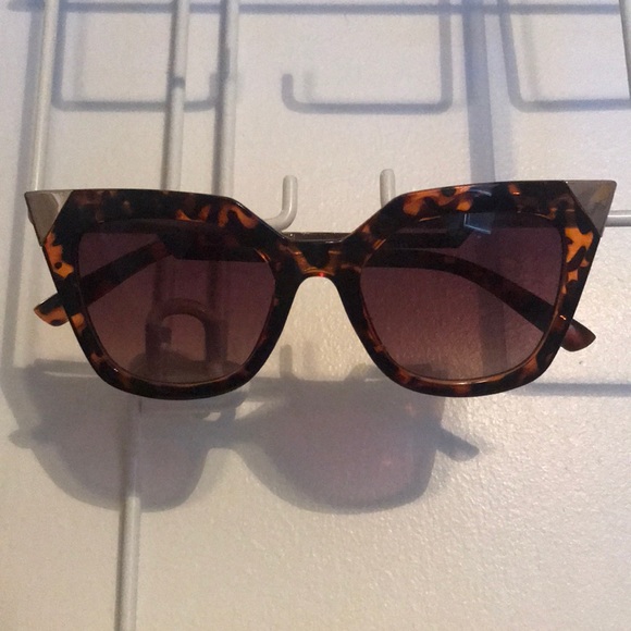 Turtle shell sunglasses - Picture 1 of 2